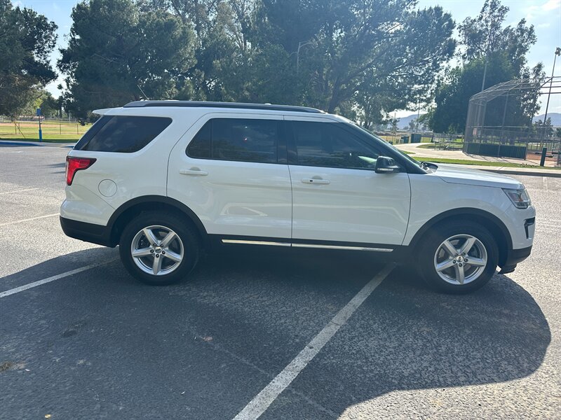 2018 Ford Explorer XLT - Photo 4 - Hesperia, CA 92345