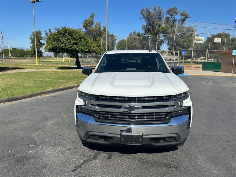 2021 Chevrolet Silverado 1500 LT   - Photo 2 - Hesperia, CA 92345