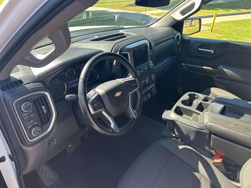 2021 Chevrolet Silverado 1500 LT   - Photo 8 - Hesperia, CA 92345