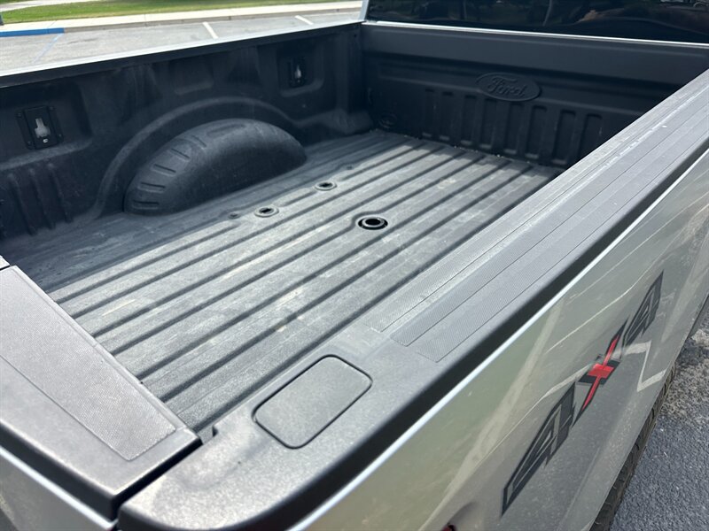 2022 Ford F-250 Lariat - Photo 13 - Hesperia, CA 92345