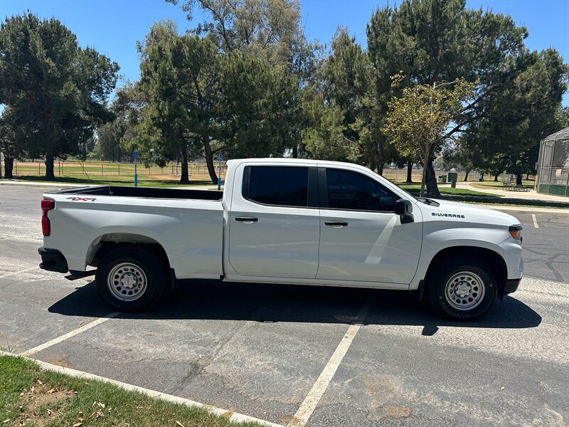 2022 Chevrolet Silverado 1500 - Photo 4 - Hesperia, CA 92345