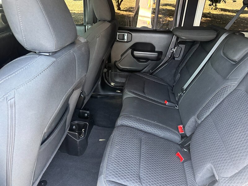 2021 Jeep Wrangler Unlimited 80th Anniversary Edition - Photo 11 - Hesperia, CA 92345