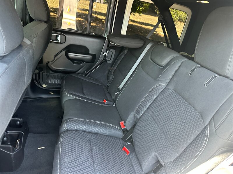 2021 Jeep Wrangler Unlimited 80th Anniversary Edition - Photo 12 - Hesperia, CA 92345