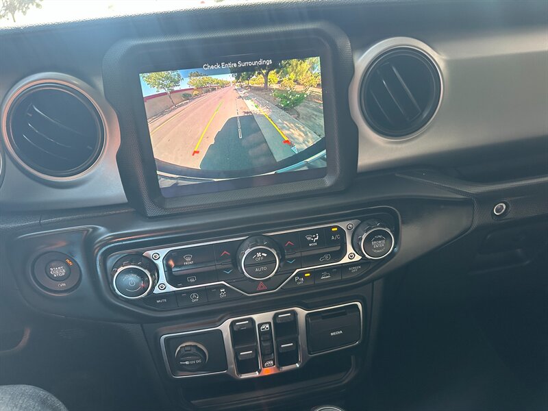 2021 Jeep Wrangler Unlimited 80th Anniversary Edition - Photo 24 - Hesperia, CA 92345