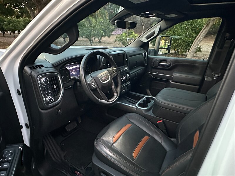 2023 GMC Sierra 2500HD AT4 - Photo 8 - Hesperia, CA 92345