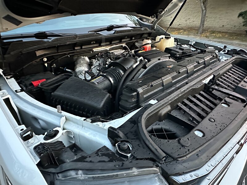 2023 GMC Sierra 2500HD AT4 - Photo 18 - Hesperia, CA 92345