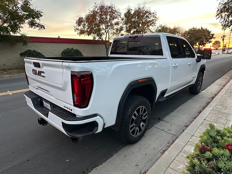2023 GMC Sierra 2500HD AT4 - Photo 5 - Hesperia, CA 92345