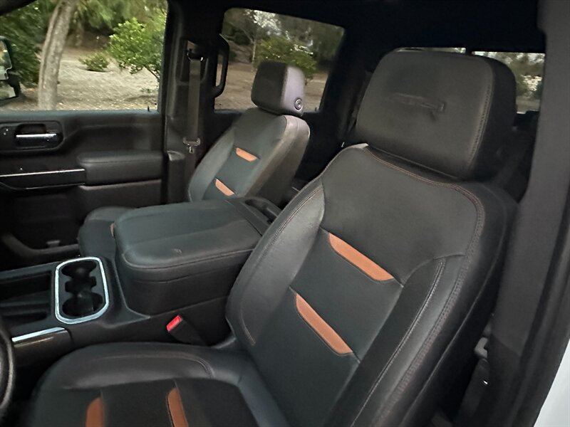 2023 GMC Sierra 2500HD AT4 - Photo 9 - Hesperia, CA 92345