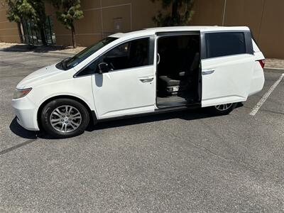 2013 Honda Odyssey EX-L   - Photo 14 - Hesperia, CA 92345