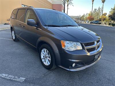 2019 Dodge Grand Caravan SXT   - Photo 3 - Hesperia, CA 92345