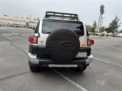 2007 Toyota FJ Cruiser   - Photo 10 - Hesperia, CA 92345