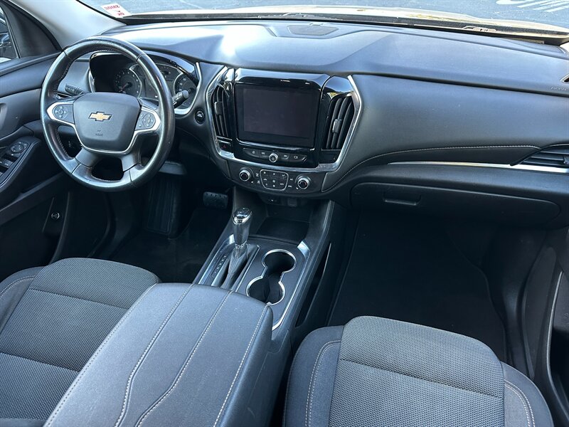 2019 Chevrolet Traverse   - Photo 13 - Hesperia, CA 92345