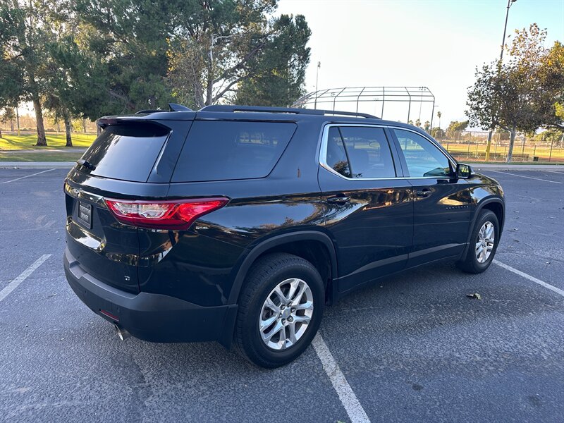 2019 Chevrolet Traverse   - Photo 5 - Hesperia, CA 92345