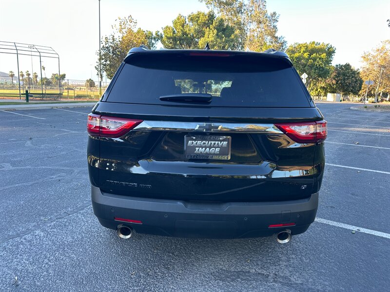 2019 Chevrolet Traverse   - Photo 6 - Hesperia, CA 92345