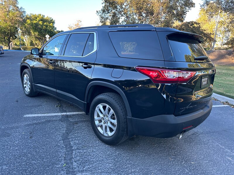2019 Chevrolet Traverse   - Photo 7 - Hesperia, CA 92345