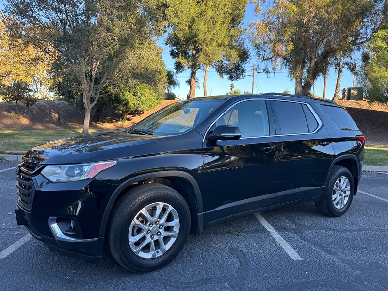 2019 Chevrolet Traverse   - Photo 1 - Hesperia, CA 92345