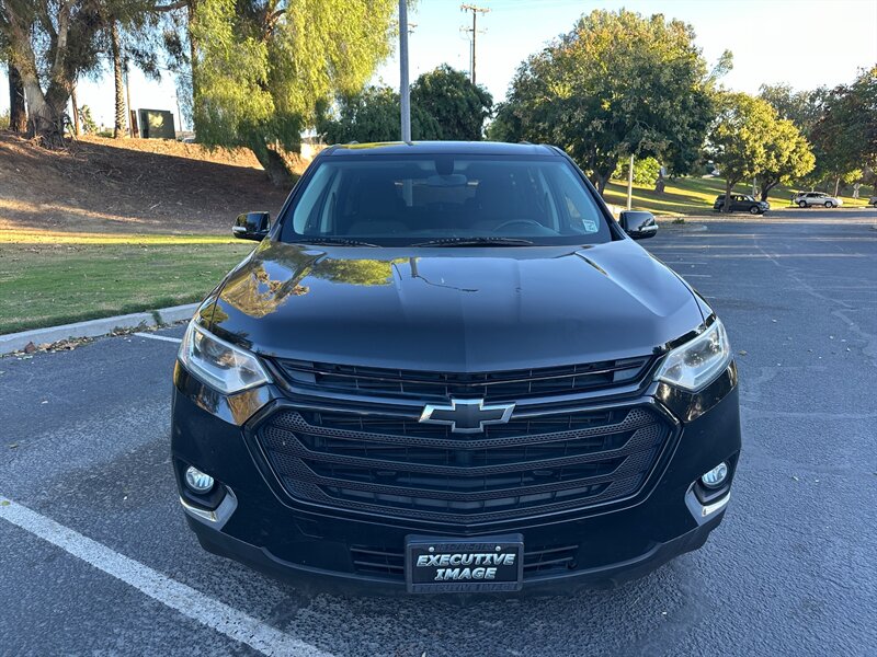 2019 Chevrolet Traverse   - Photo 2 - Hesperia, CA 92345