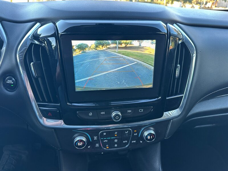2019 Chevrolet Traverse   - Photo 19 - Hesperia, CA 92345