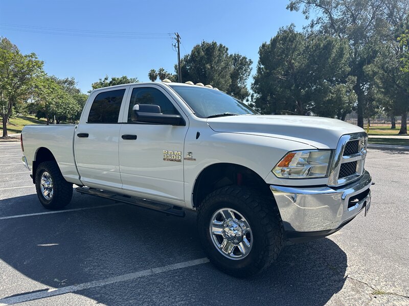 2018 RAM 3500 Tradesman - Photo 3 - Hesperia, CA 92345