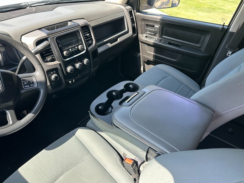 2018 RAM 3500 Tradesman - Photo 11 - Hesperia, CA 92345