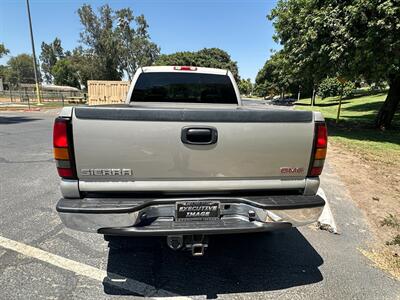 2004 GMC Sierra 2500HD SLT   - Photo 6 - Hesperia, CA 92345