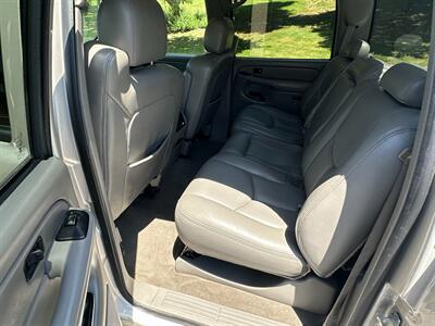 2004 GMC Sierra 2500HD SLT   - Photo 13 - Hesperia, CA 92345