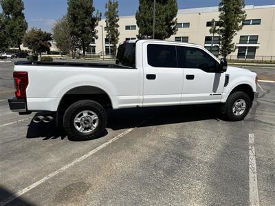 2017 Ford F-350 XLT   - Photo 6 - Hesperia, CA 92345