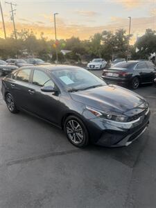 2023 Kia Forte LXS - Photo 3 - Fallbrook, CA 92028