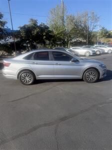 2021 Volkswagen Jetta SE - Photo 4 - Fallbrook, CA 92028