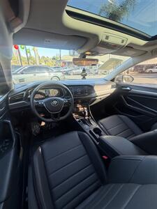 2021 Volkswagen Jetta SE - Photo 10 - Fallbrook, CA 92028