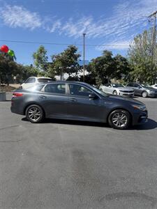 2020 Kia Optima LX - Photo 4 - Fallbrook, CA 92028