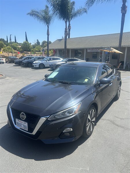 2019 Nissan Altima 2.5 SL   - Photo 1 - Fallbrook, CA 92028