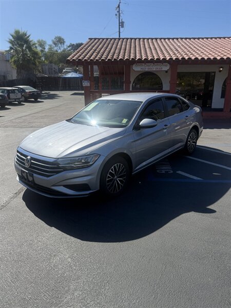 2021 Volkswagen Jetta SE   - Photo 1 - Fallbrook, CA 92028