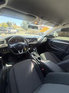 2021 Volkswagen Jetta SE - Photo 10 - Fallbrook, CA 92028