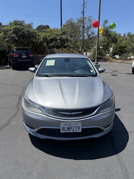 2016 Chrysler 200 Limited Platinum  