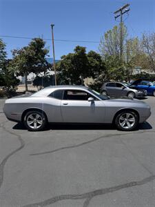 2016 Dodge Challenger SXT - Photo 4 - Fallbrook, CA 92028