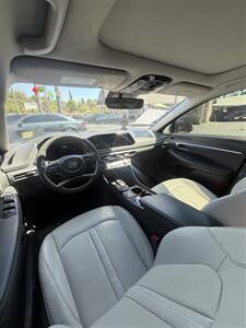 2021 Hyundai SONATA Limited - Photo 10 - Fallbrook, CA 92028