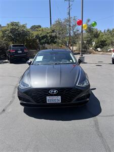 2021 Hyundai SONATA Limited - Photo 2 - Fallbrook, CA 92028