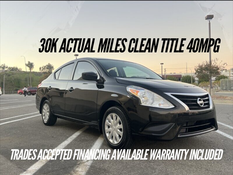 2017 Nissan Versa 1.6 S  