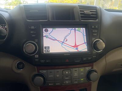 2008 Toyota Highlander Limited   - Photo 8 - Escondido, CA 92025