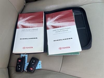 2008 Toyota Highlander Limited   - Photo 34 - Escondido, CA 92025