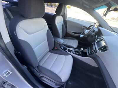 2019 Hyundai IONIQ Hybrid Blue   - Photo 5 - Escondido, CA 92025