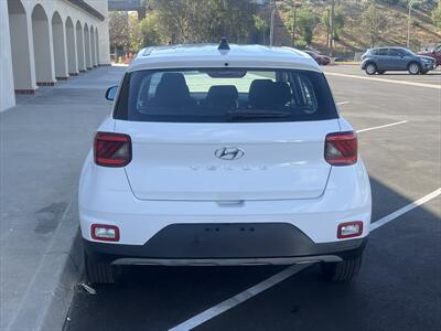2020 Hyundai VENUE SE - Photo 11 - Escondido, CA 92025