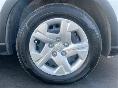 2020 Hyundai VENUE SE - Photo 16 - Escondido, CA 92025