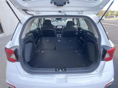 2020 Hyundai VENUE SE - Photo 3 - Escondido, CA 92025
