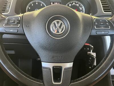 2013 Volkswagen Passat SE PZEV   - Photo 4 - Escondido, CA 92025