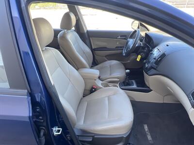 2012 Hyundai ELANTRA Touring SE   - Photo 7 - Escondido, CA 92025