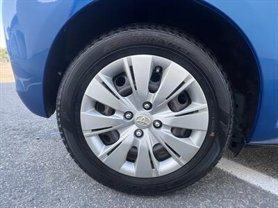 2014 Toyota Yaris 3-Door L   - Photo 19 - Escondido, CA 92025