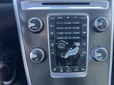 2011 Volvo XC60 T6 R-Design   - Photo 4 - Escondido, CA 92025