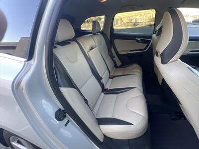 2011 Volvo XC60 T6 R-Design   - Photo 21 - Escondido, CA 92025